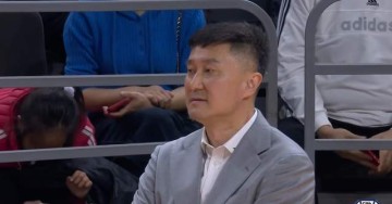 九游游戏中心官网-打不过就打架？上海强援发声，矛头对准杜锋，山西强援落井下石
